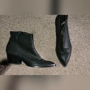 Calvin Klein Used Boots size 9